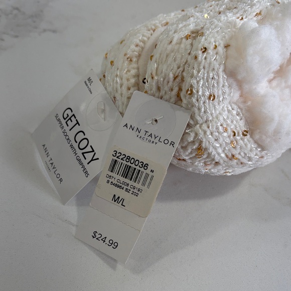 Ann Taylor Factory Cozy Ivory & Gold Slippers with White Pom-Pom Size M/L - Picture 2 of 9